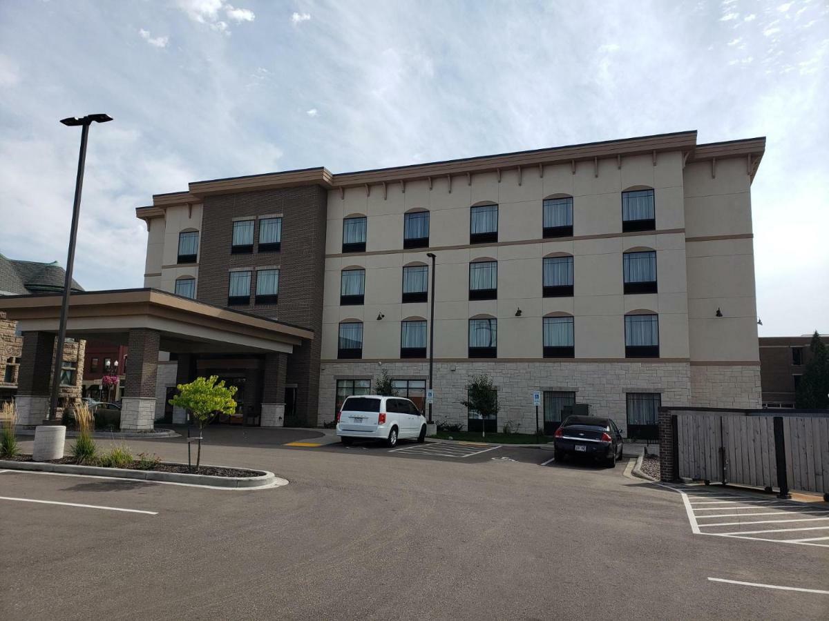 Cobblestone Inn & Suites - Menomonie/Uw-Stout Exteriér fotografie
